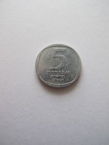 Монета Израиль 5 новых агорот 1980-1982 гг